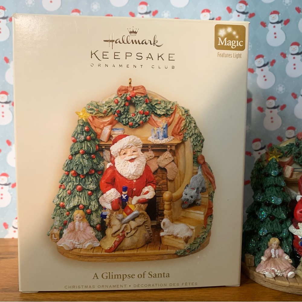 🎄Hallmark Keepsake Ornament~A Glimpse of Santa 2006 - Picture 3 of 4